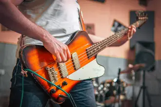 E-Bass-Gitarre online Kurs